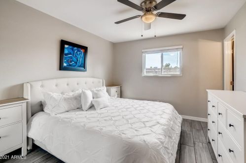 3216 Claire Dr, Phoenix AZ 85032-4911 exterior