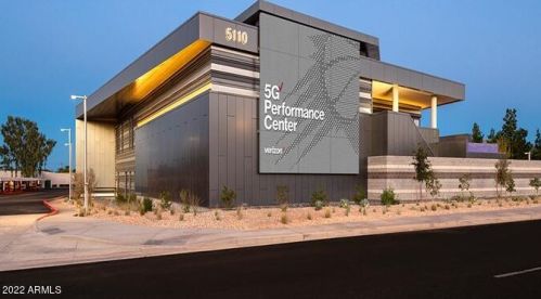 5301 43rd Pl, Phoenix AZ  85018-1673 exterior