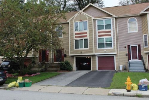 86 Dana Ave, Worcester, MA 01604-3104