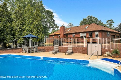 1120 Sycamore Ave, Tinton Falls NJ 07724-3237 exterior