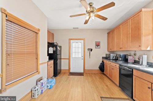 48 Newton Ave, West Deptford NJ 08096-4610 exterior