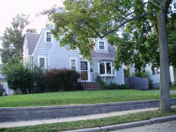 33 Dearborn St, Newton, MA 02465-1533