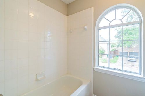 14593 Parker Ct, Addison TX 75001-7971 exterior