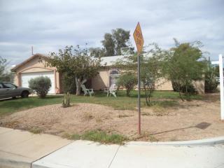 8202 Hazelwood St, Phoenix, AZ 85033-1841