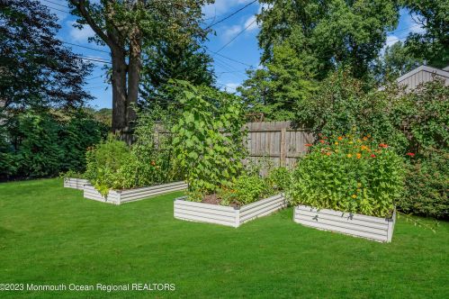 410 Belmont Ave, Tinton Falls NJ 07712-4706 exterior