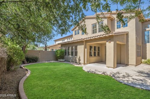 22507 39th Ter, Phoenix AZ 85050-5406 exterior