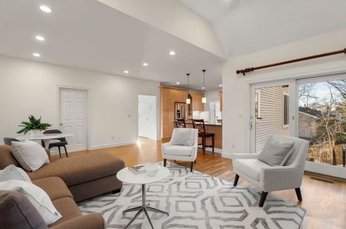 76 Lewis St, Newton MA 02458-1840 exterior