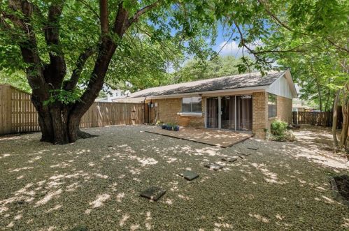 2716 Laurel Ln, Plano TX  75074-4810 exterior