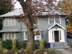 1007 Beacon St, Newton, MA 02459-1722