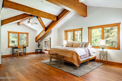 2505 Bear Holw Dr, Park City UT 84098-8524 exterior