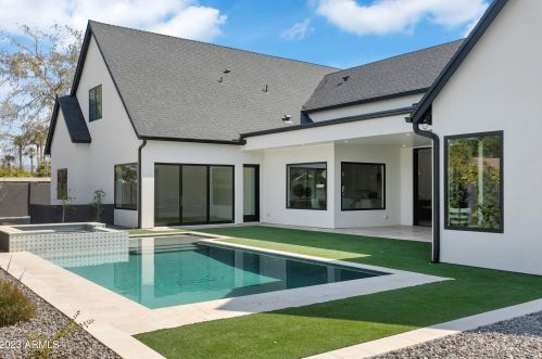 222 Belmont Ave, Phoenix AZ  85021-7229 exterior