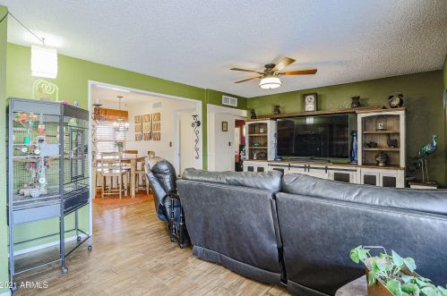 911 Campo Bello Dr, Phoenix AZ 85032-2051 exterior