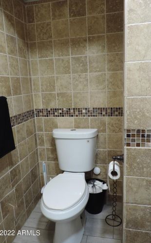 4001 61 St, Phoenix AZ 85033-1712 exterior