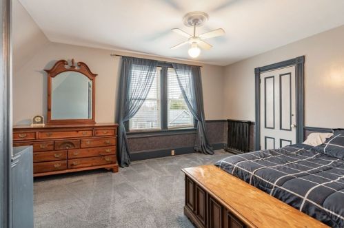 28 Franklin St, Whitman MA 02382-2529 exterior