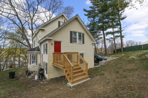 22 Milton St, Worcester MA 01605-3230 exterior