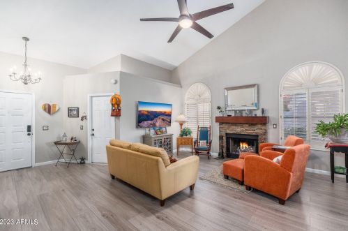 4147 Cholla Canyon Dr, Phoenix, AZ 85044-6711