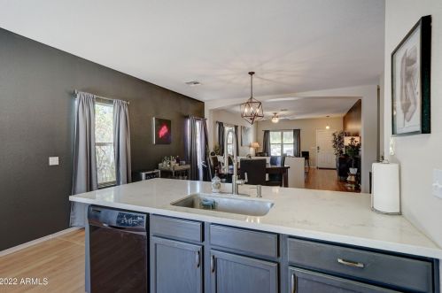 9027 3 St, Phoenix AZ 85004-2505 exterior