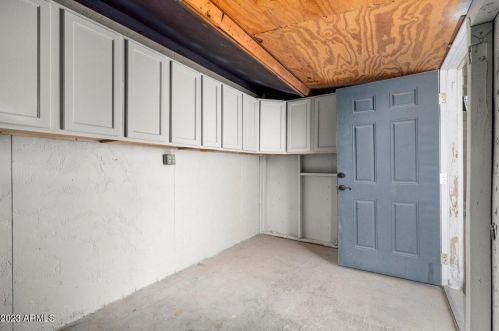 18819 30th St, Phoenix AZ  85050-3411 exterior