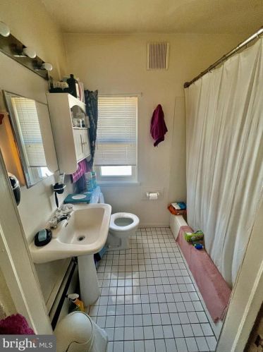 39 Harvard Ave, West Deptford NJ 08093-1808 exterior