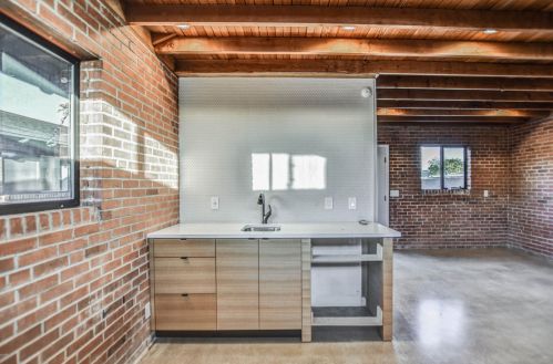 1201 Edgemont Ave, Phoenix AZ 85035-1809 exterior