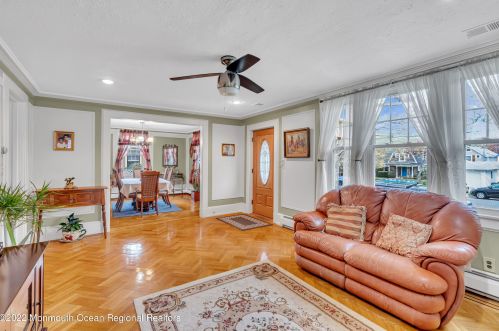 1326 Locust Dr, Tinton Falls NJ 07712-4911 exterior