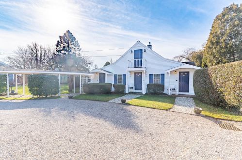 407 Old Harbor Rd, Chatham MA 02633-2375 exterior