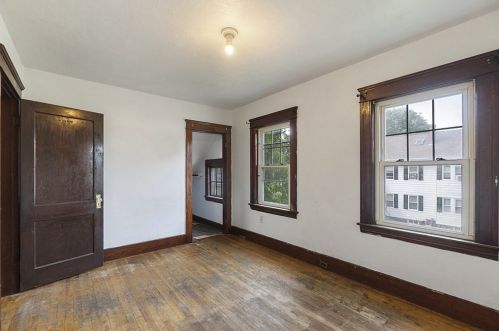 14 Frank St, Worcester MA 01604-1015 exterior