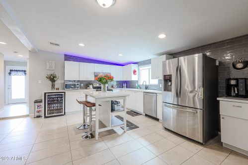 2335 28th St, Phoenix AZ  85008-2001 exterior