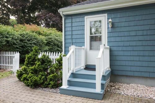 28 Hall St, Plymouth MA 02360-4122 exterior