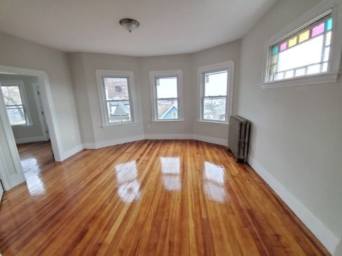 106 Clark Ave, Chelsea MA 02150-2136 exterior