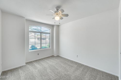 2021 Bluefield Ave, Phoenix AZ 85032-8817 exterior