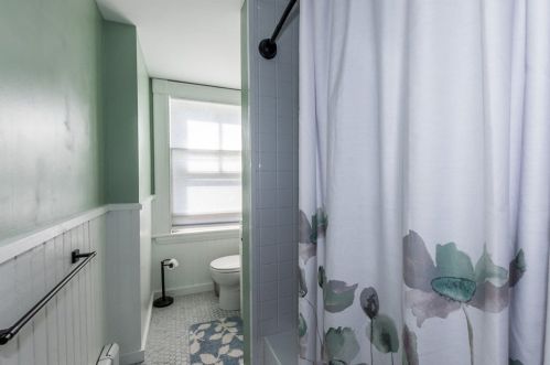 104 Winthrop St, Taunton MA 02780-4162 exterior