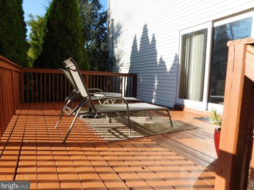 612 Schaeffer Ave, West Deptford NJ 08096-6631 exterior