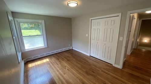 9 Dixfield Rd, Worcester MA  01606-1085 exterior