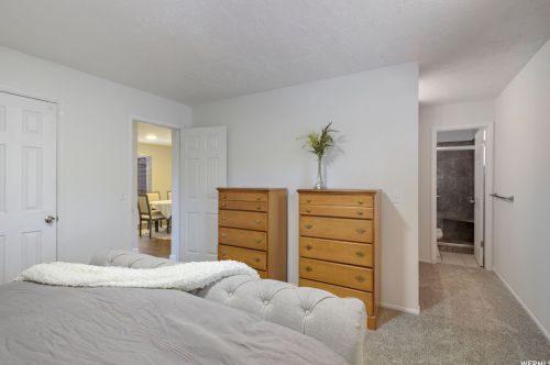 1494 Ridgemark Dr, Sandy UT 84092-3050 exterior