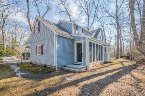 544 Quinobequin Rd, Newton MA 02468-2129 exterior