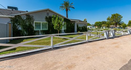 2631 48th St, Phoenix, AZ 85008-1601