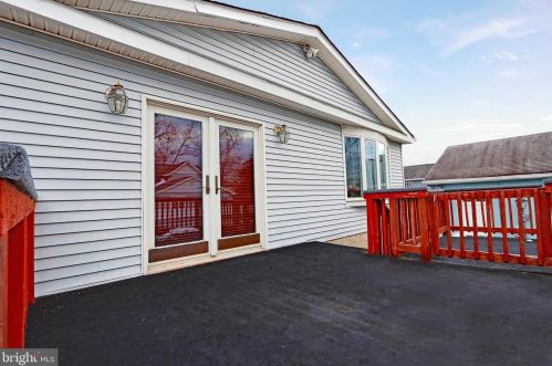 420 Pennsylvania Ave, West Deptford NJ 08063-1223 exterior