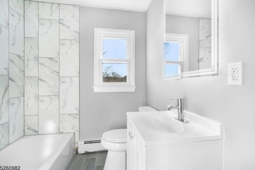 20 Loomis Ave, Wantage NJ  07461-2214 exterior