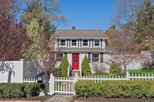 71 Lane Ave, Weymouth, MA 02189-1454