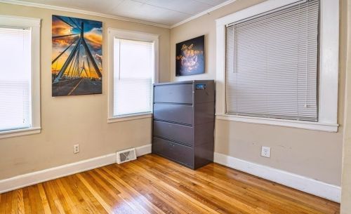 34 Lawn Ave, Quincy MA 02169-7336 exterior