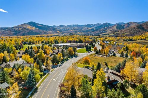 1729 Silver Spg, Park City UT 84098-6033 exterior