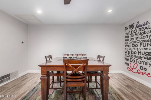 2126 Cambridge Ave, Phoenix AZ 85007-1111 exterior