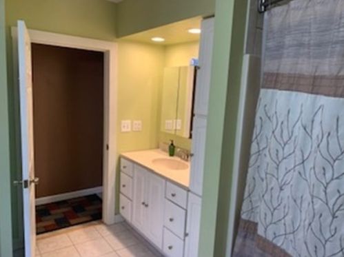 57 Oakland Ave, Methuen MA 01844-3673 exterior