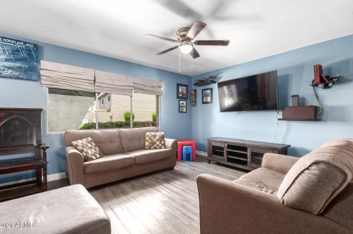 2858 Clarendon Ave, Phoenix AZ 85033-4117 exterior