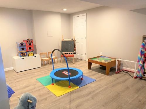 95 Auburn St, East Bridgewater MA 02324-3405 exterior