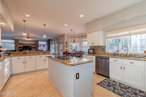 1368 Desert Flower Ln, Phoenix AZ  85048-5928 exterior