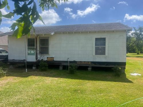 106 Pine Rd, Texas City, TX 77591-4719