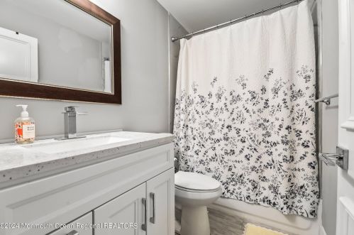 20 Frank Applegate Rd, Jackson Twp NJ  08527-2454 exterior