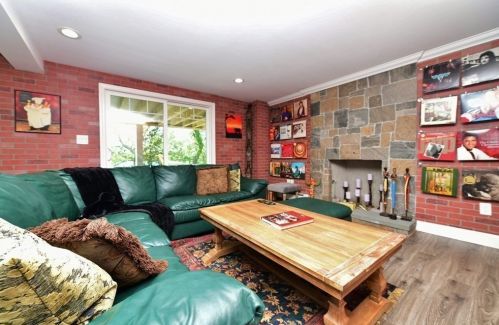 22 Eagle Hill Dr, Plymouth MA  02360-1908 exterior